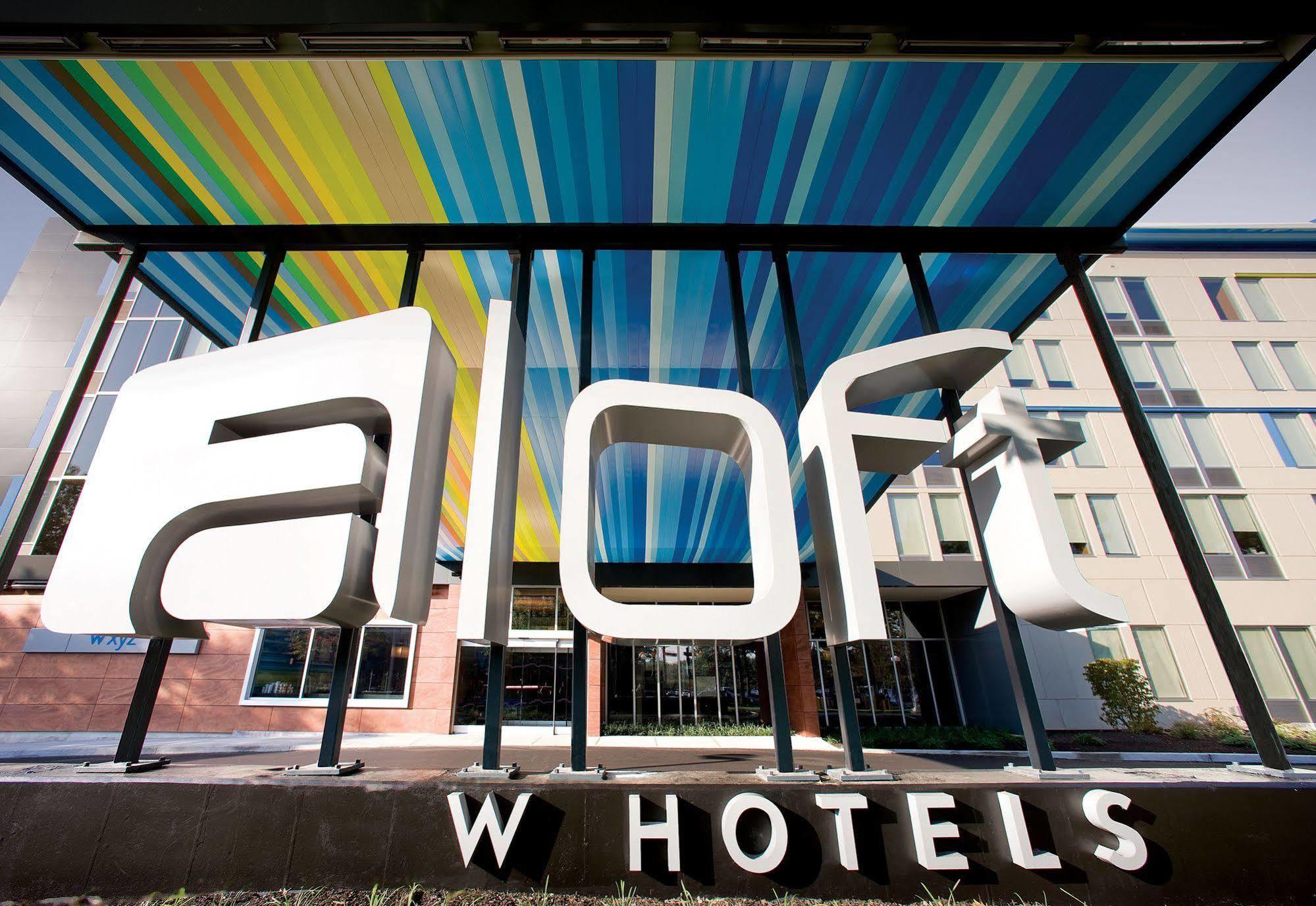 Aloft Montreal Airport Hotel Dorval Exterior foto